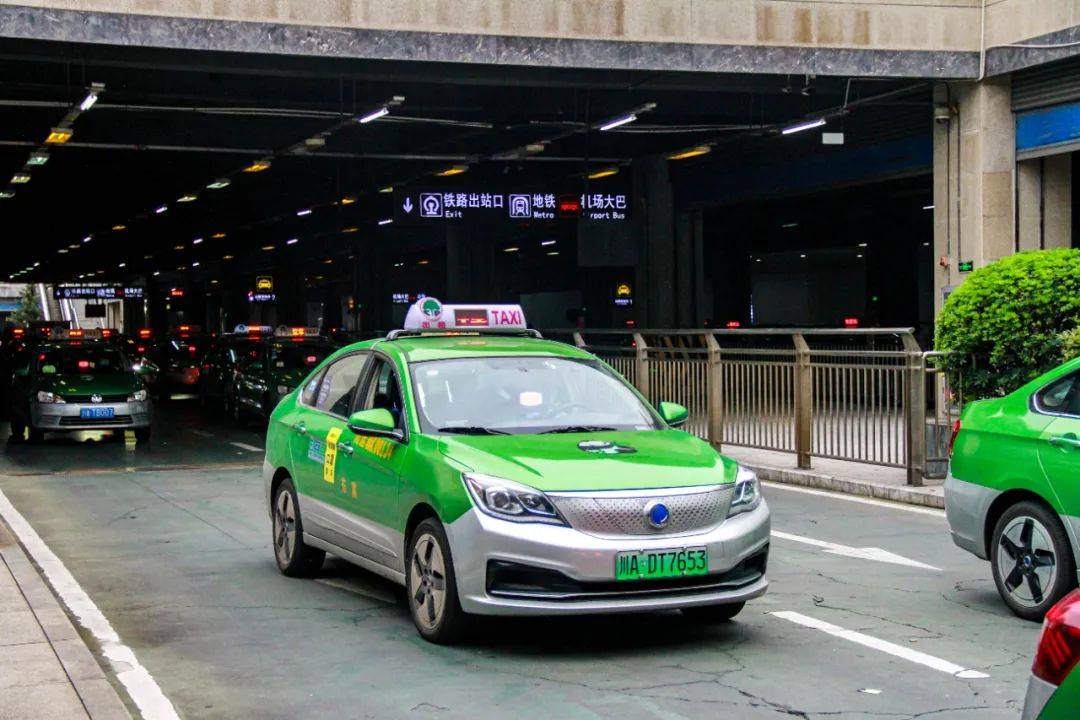 东风富康es600丨成都绿色名片-出租车升级了!_搜狐汽车_搜狐网