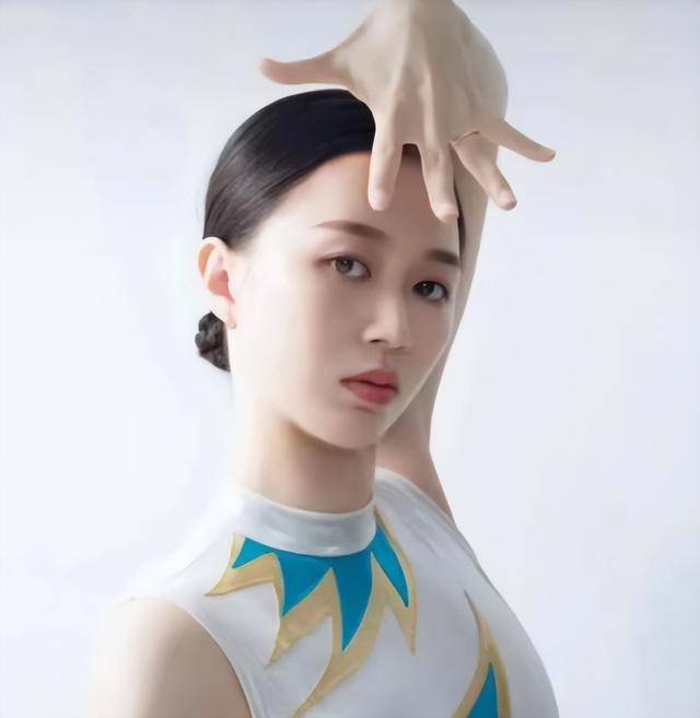 30岁体操女神杨伊琳晒近照!