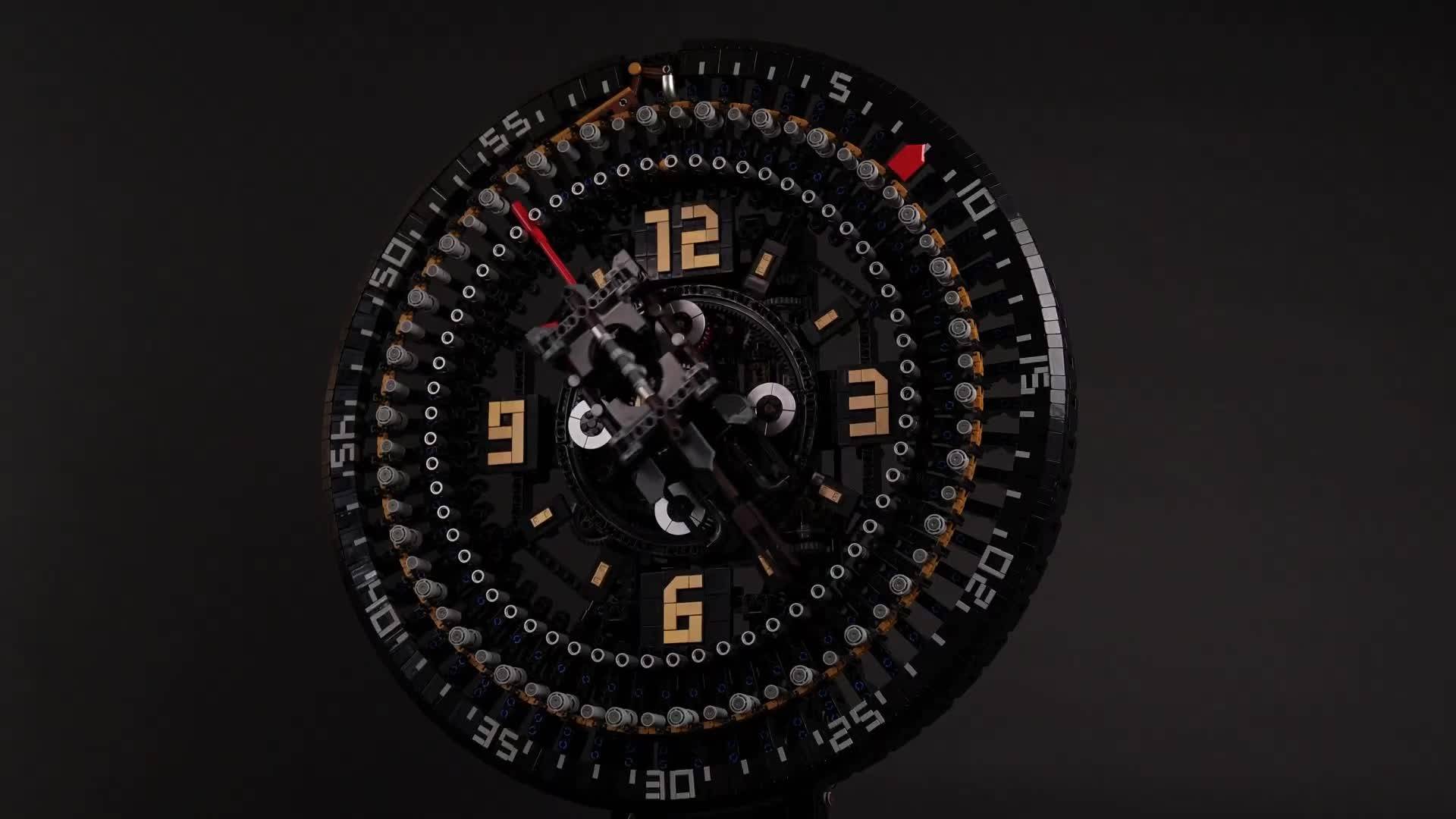 你能想象这是乐高拼出来的吗?能跑的钟表!机械与美感的完美融合