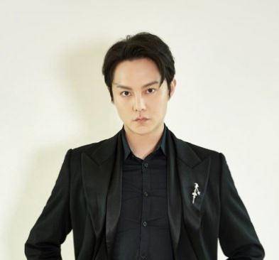 原创帅到不行有一种整容叫尹正剪寸头换个发型判若两人