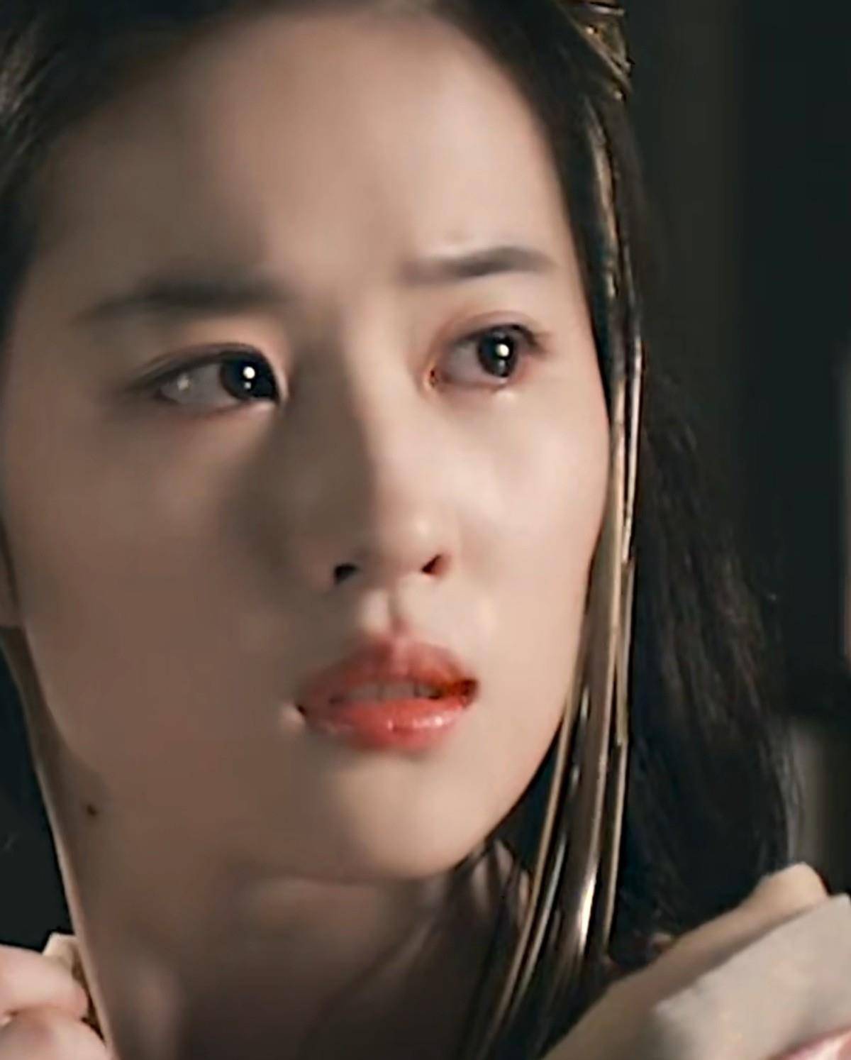 原创刘亦菲哭戏上热搜感染力太强惹人疼网友哭得我想狠狠亲她