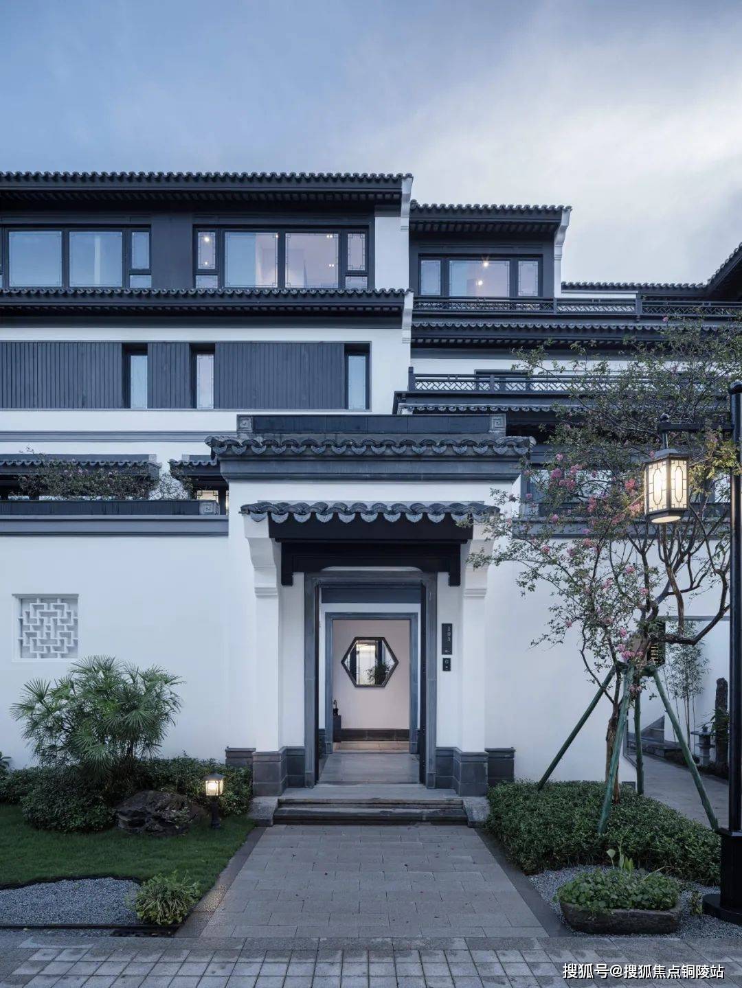 桃李春风售楼处电话—地址—售楼中心—24小时电话图文解析_庭院_设计