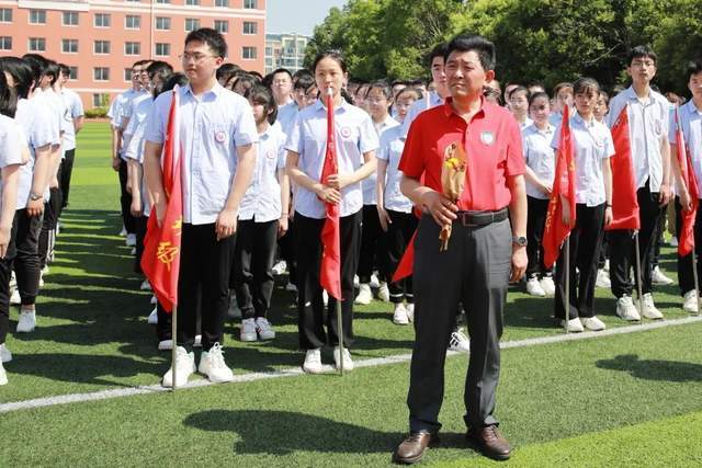 海安市实验中学举行高三年级一路向阳圆梦高考跑操壮行活动