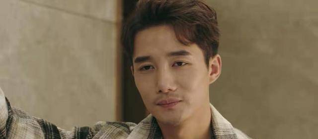 原创正青春中的金小贝出道11年粉丝仅38万34岁的他能否走红