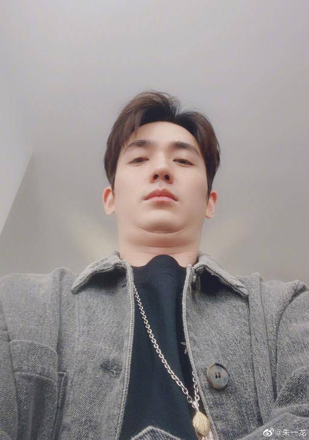 原创有颜任性据说95的男明星的自拍都很丑你知道有谁