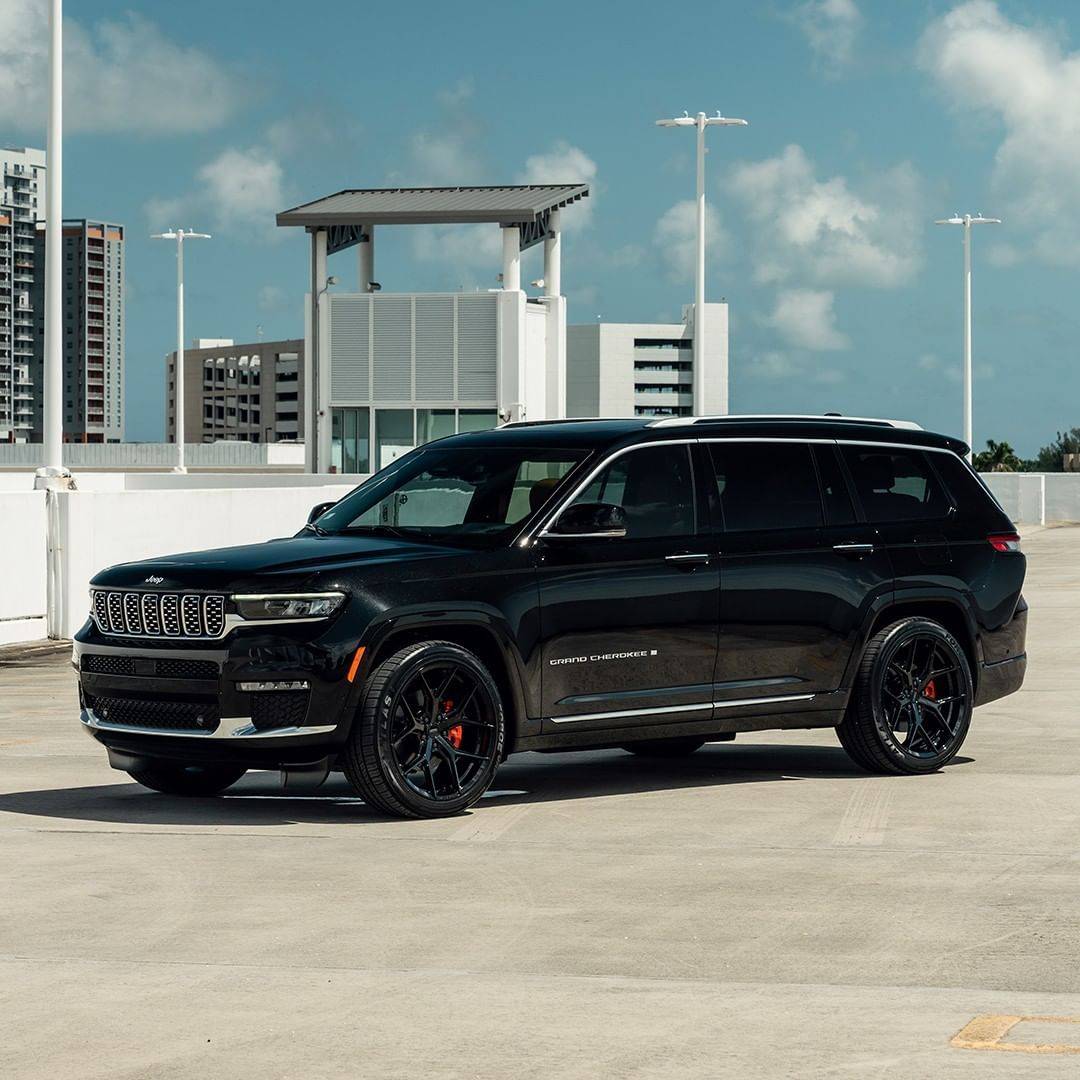 jeep切诺基黑武士曝光质感十足空间不输途锐或售42万