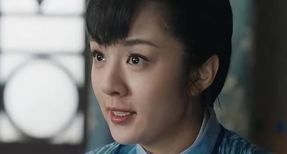 不过,小晴天的扮演者王晓晨在其他影视作品中可完全不是一副调皮单纯