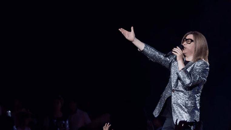 原创让世界充满爱的郭峰60岁至今未婚无儿无女孤独吗