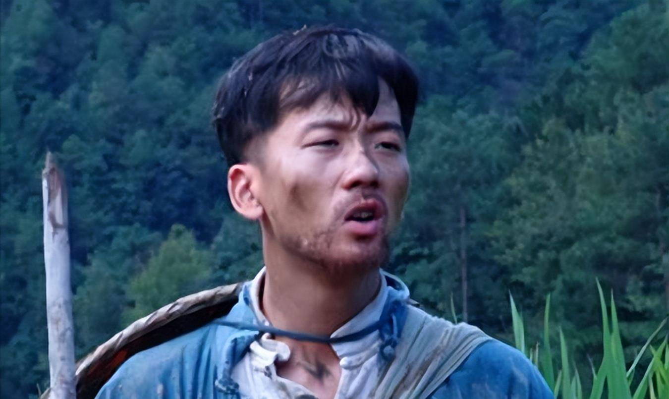 原创哮天犬陈创悄然结束婚姻独自养娃47岁亮相荧幕带来惊喜