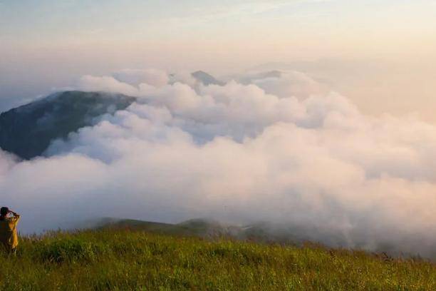 260余平方公里！江西一景区，地处罗霄山脉北段吗，主峰称为金顶