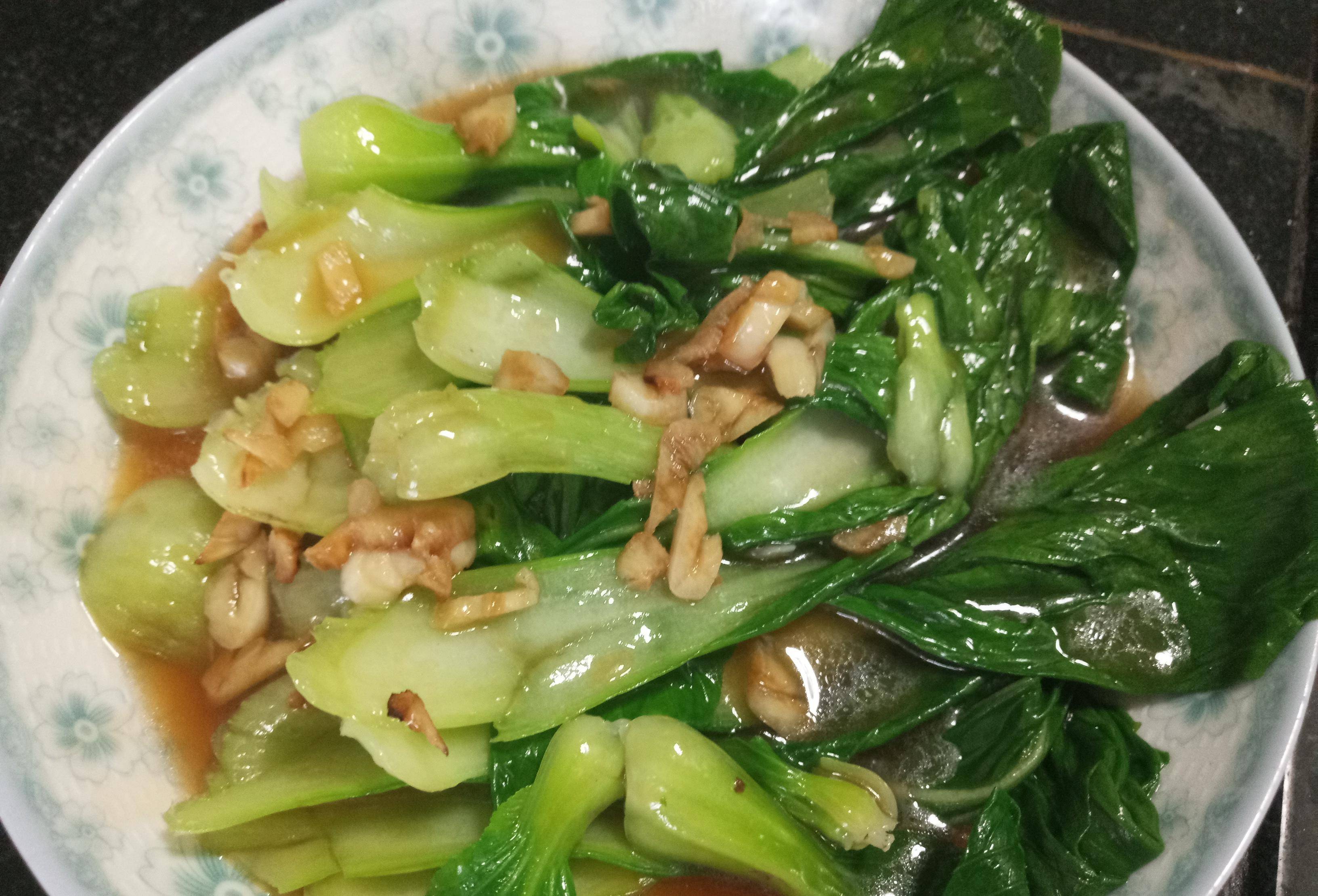 原创1碟小菜上海青翠绿鲜嫩的家常素菜不用炒简单做也能出美味