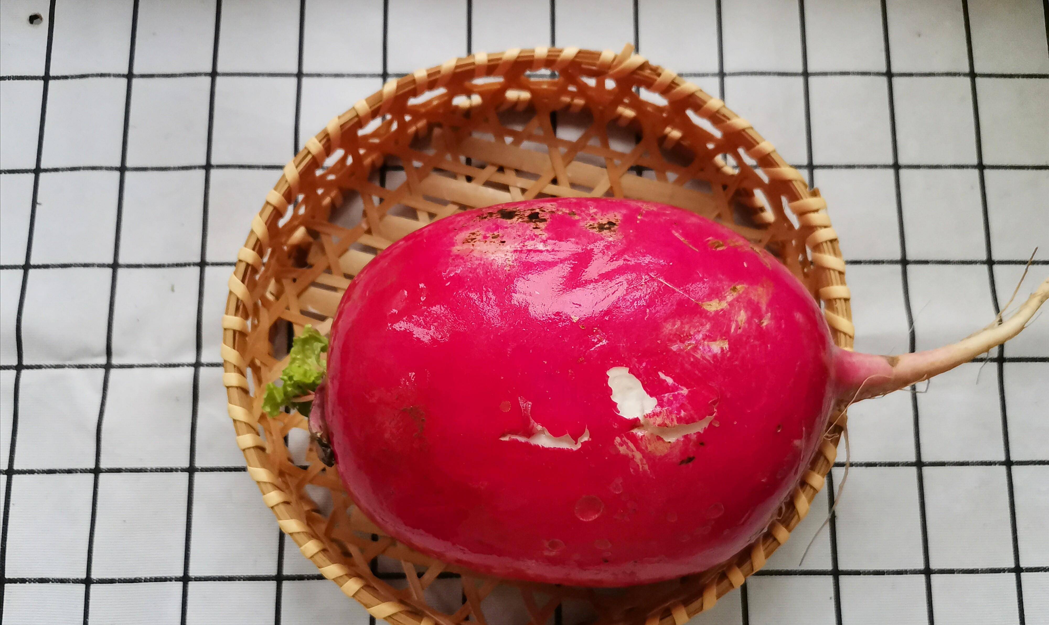 原创今天做一道简单的辣炒红皮旱萝卜香辣脆爽好吃顺口还顺气