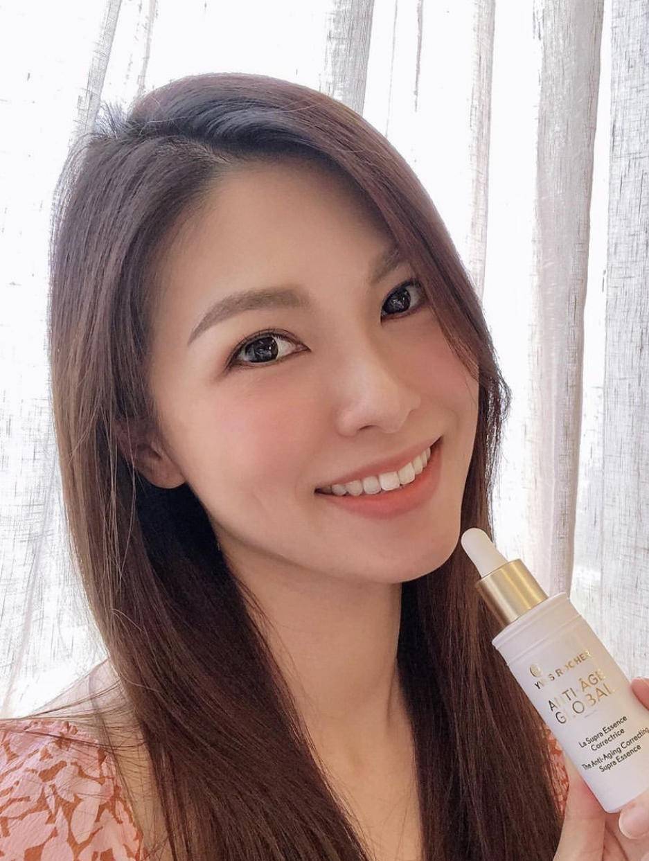 当年外界都不怎么看好两人的恋情,但或许是李洁莹看到了黎诺懿独特的