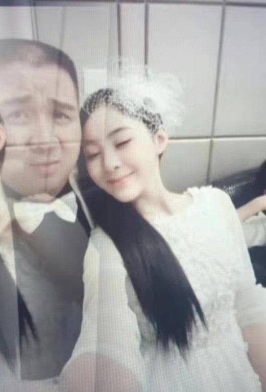 张颖颖与年长男子亲密照流出,大量床照也被曝光