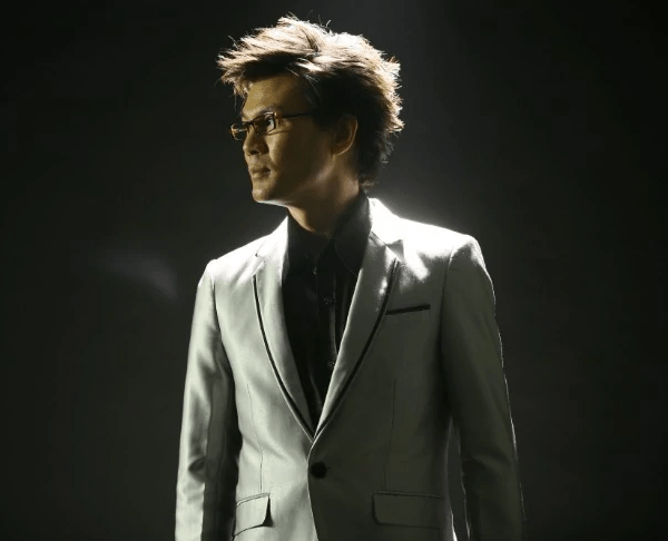 主持人李彬消失多年后首现身眼睛浮肿模样大变他经历了什么