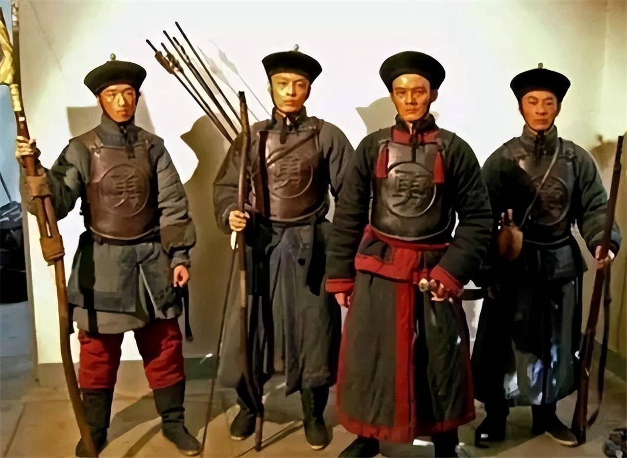 清朝士兵服装上的兵与勇,一字之差,地位却是天壤之别