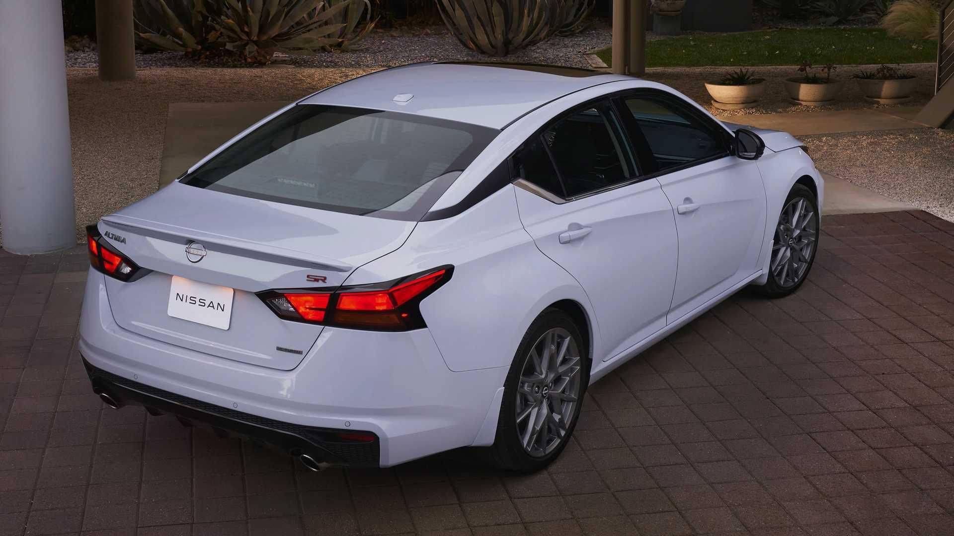 改款日产天籁亮相中央屏幕更大外观造型小改