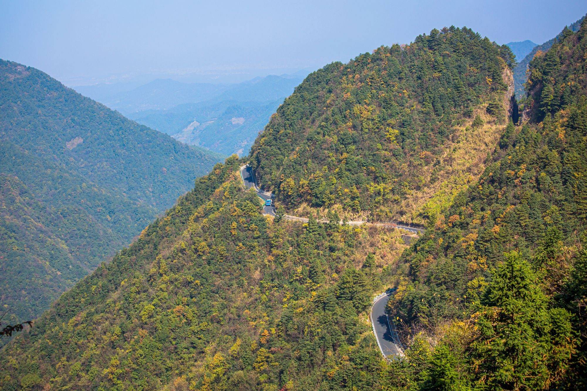 必去的6条公路,深受自驾爱好者喜爱,最美的风景在路上_徽州_皖南_郭亮