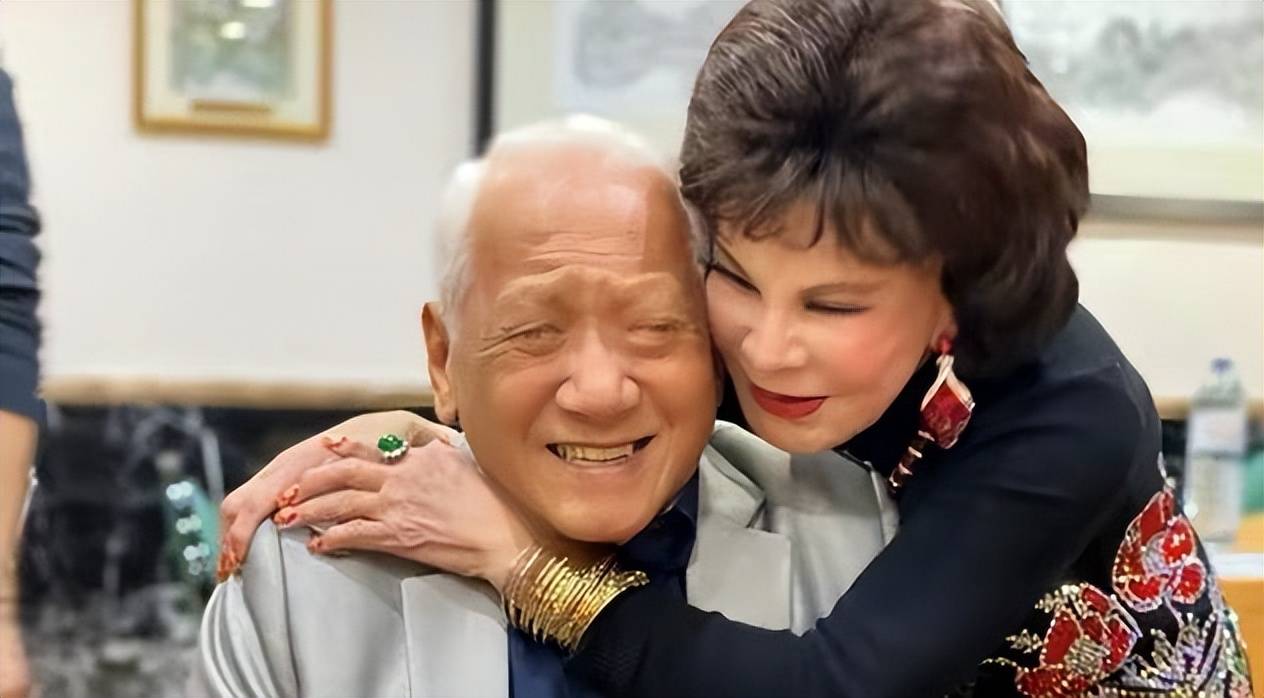 91岁香港知名老戏骨黄夏蕙8月离港,暂未透露目的地