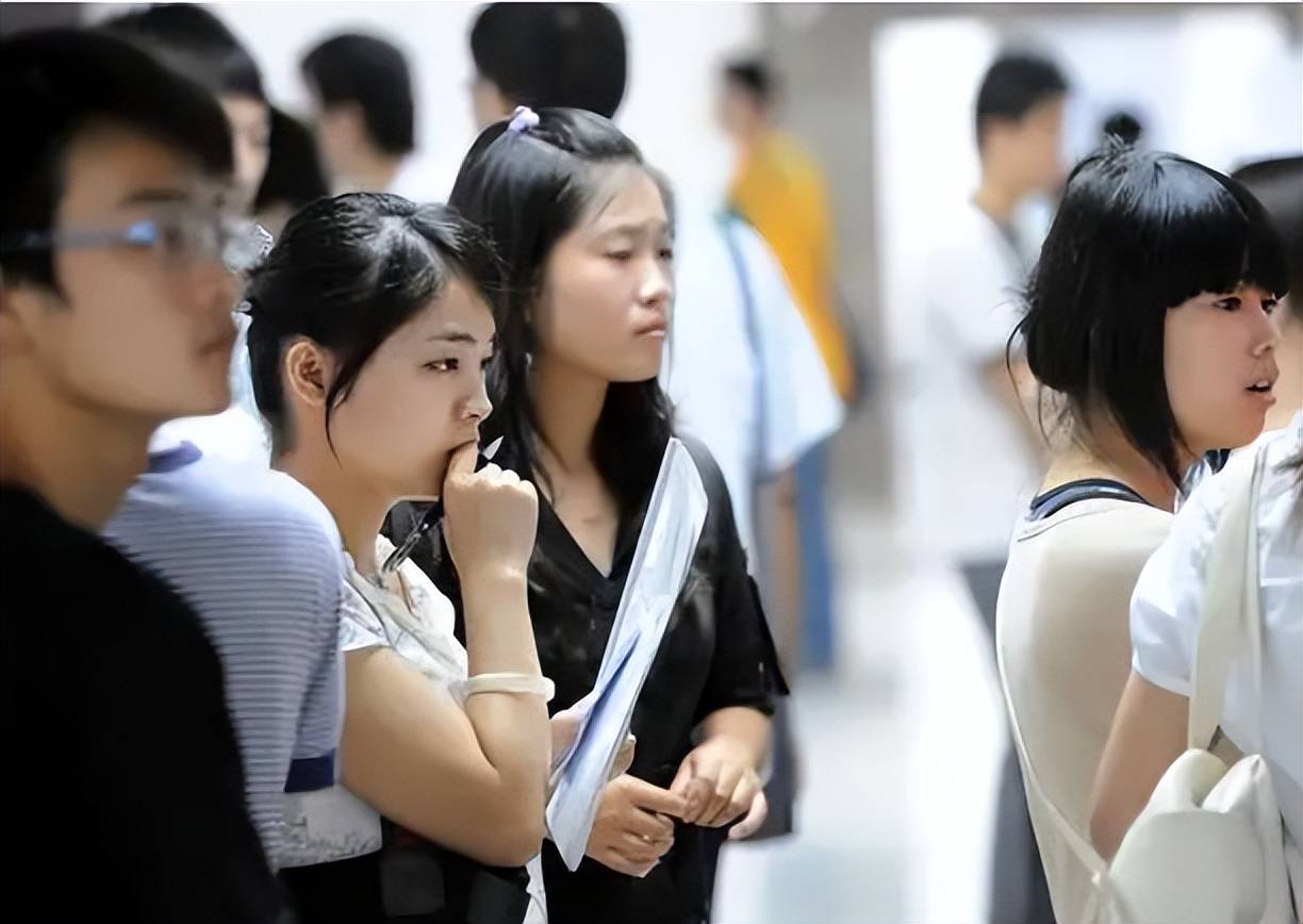 上海储备人才招聘信息公开东北985全军覆没部分海归也被淘汰BOB全站(图5)