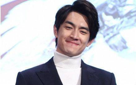 8,林更新怒骂网友后,掉到了4.8分_口碑_电影_季晓鸥