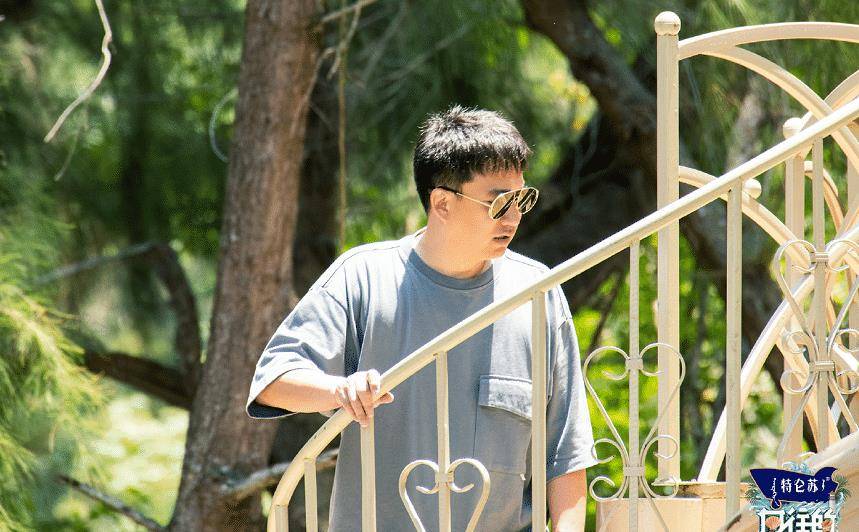 《向往6》疑似请"洗碗阿姨"被网友质疑,看张航希导演如何回应_生活