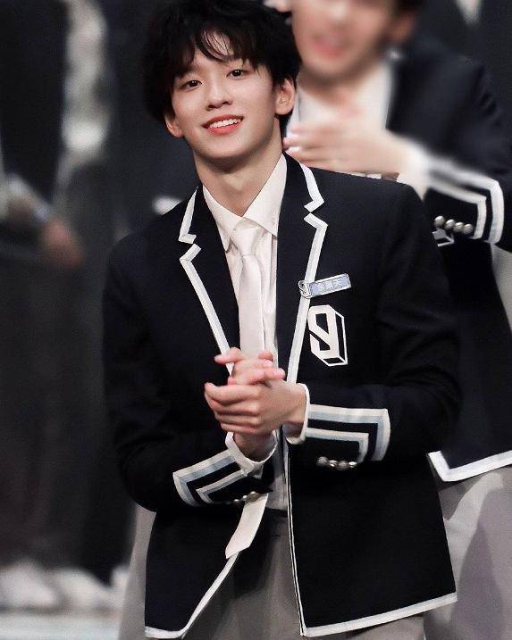 原创青3公演余景天断层第一魏宏宇没退赛大家最想把他送出道