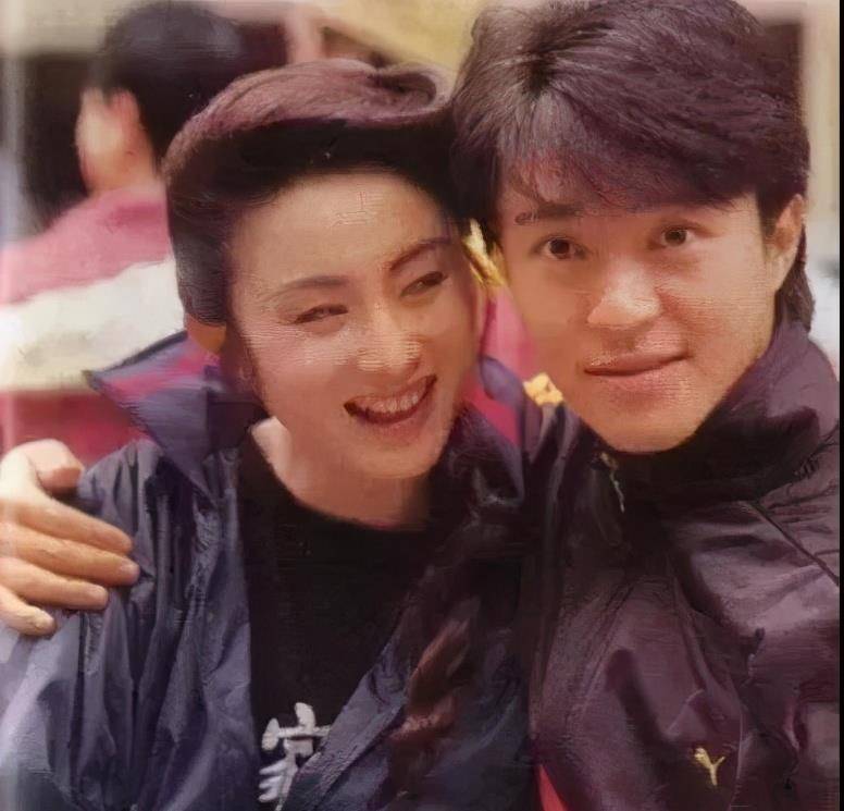 《九品芝麻官》……如果说吴孟达是周星驰的黄金搭档,那么张敏就是