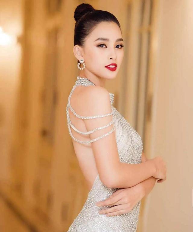 原创世界小姐冠军明眸善睐天姿国色被称为国外第一美腿