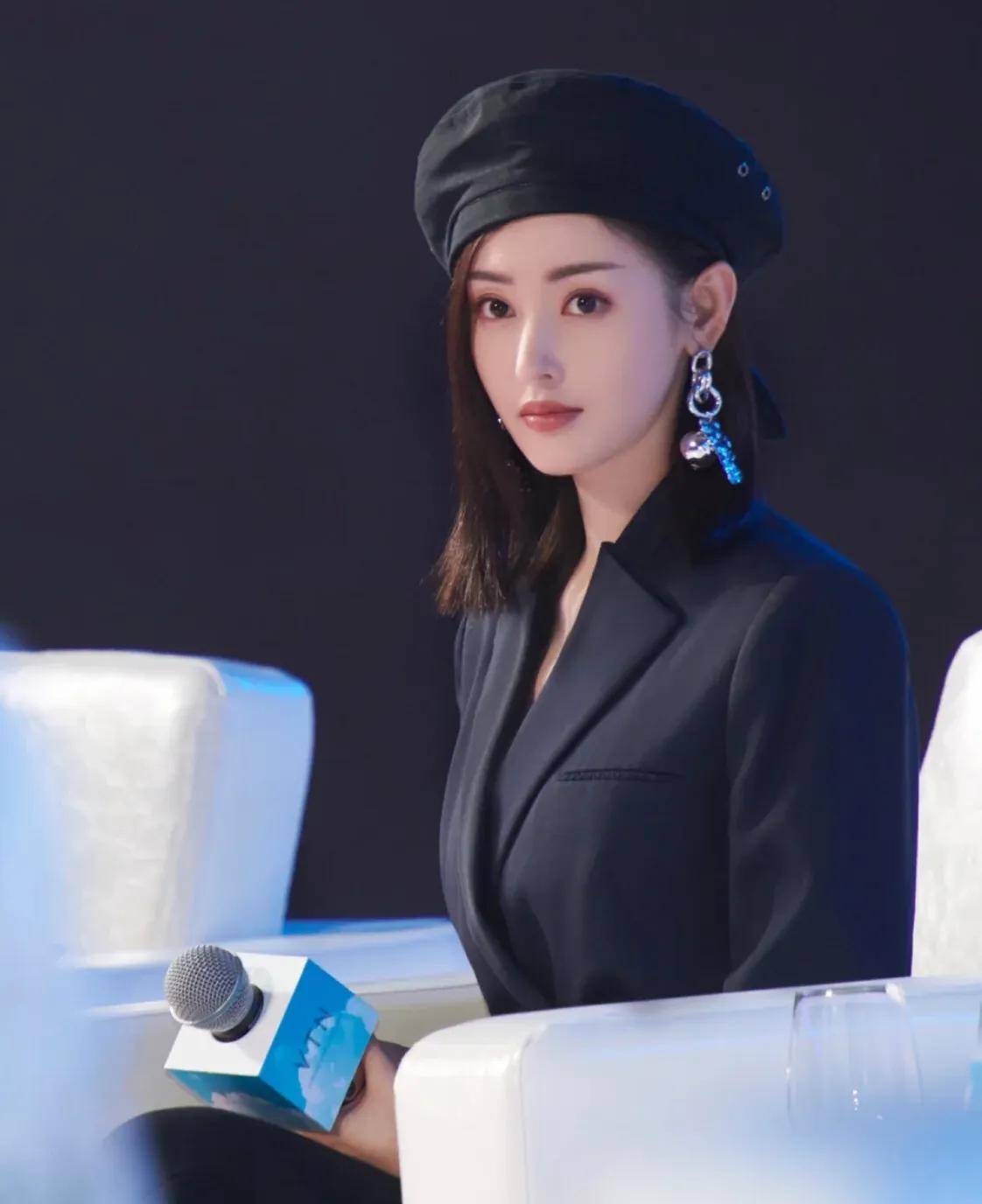 这4位女明星告诉你,这种颜值有多优越_时尚_祖儿_迪丽热巴