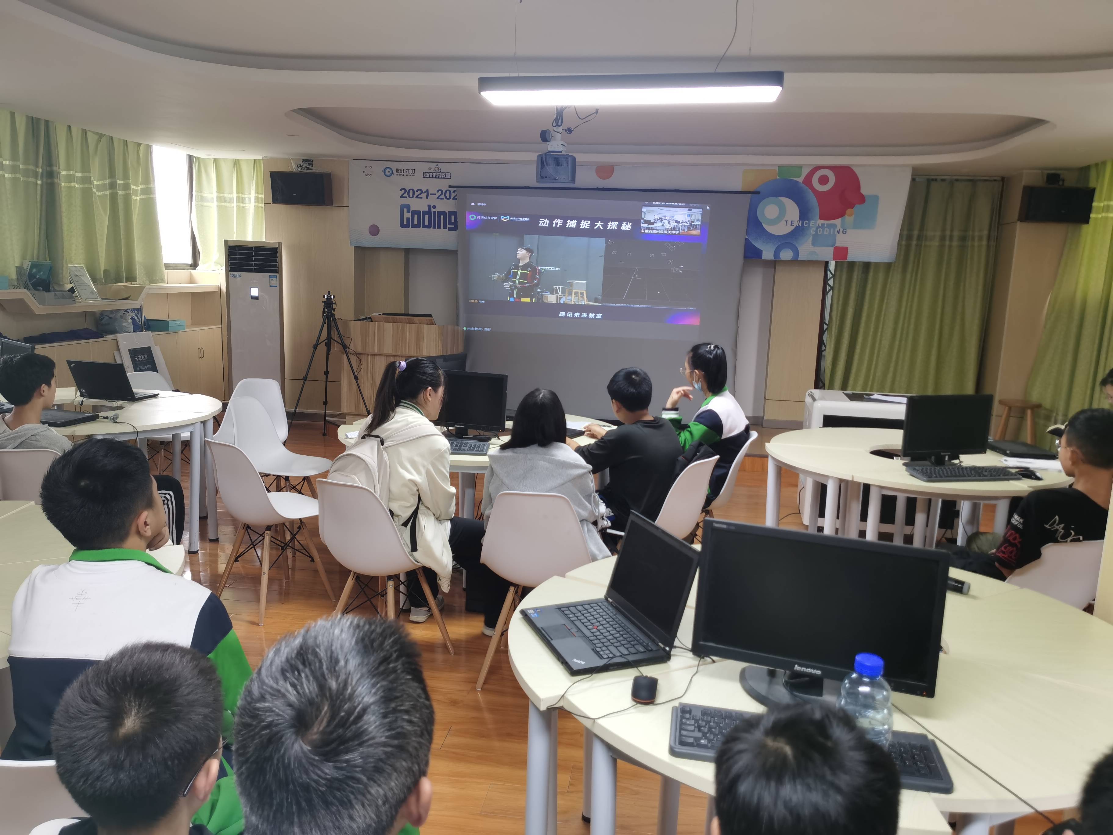 探秘騰訊動作捕捉基地未來教室帶孩子打開未來視野