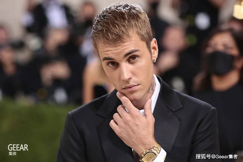 小天王贾斯汀·比伯近年推出了不少传唱度极高的歌曲例如《peaches》