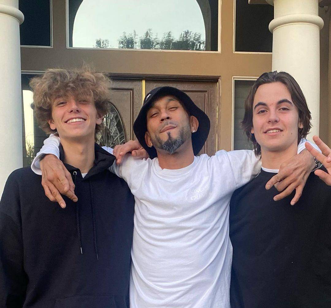 长大直接变电眼小鲜肉_杰登_带着_人生