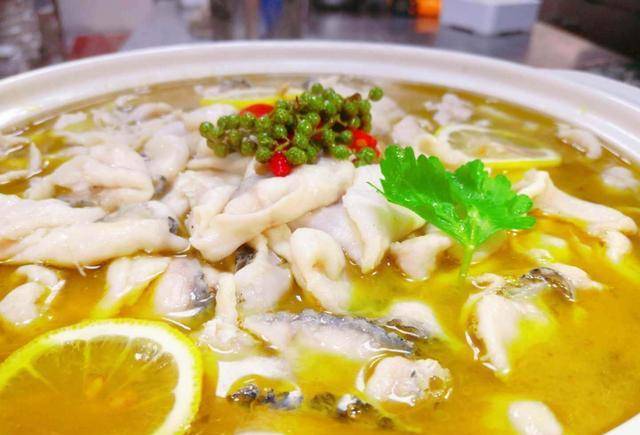 这锅"柠檬酸菜鱼",详细教程来了,爱吃的朋友分享给好友吧_鱼肉_香味