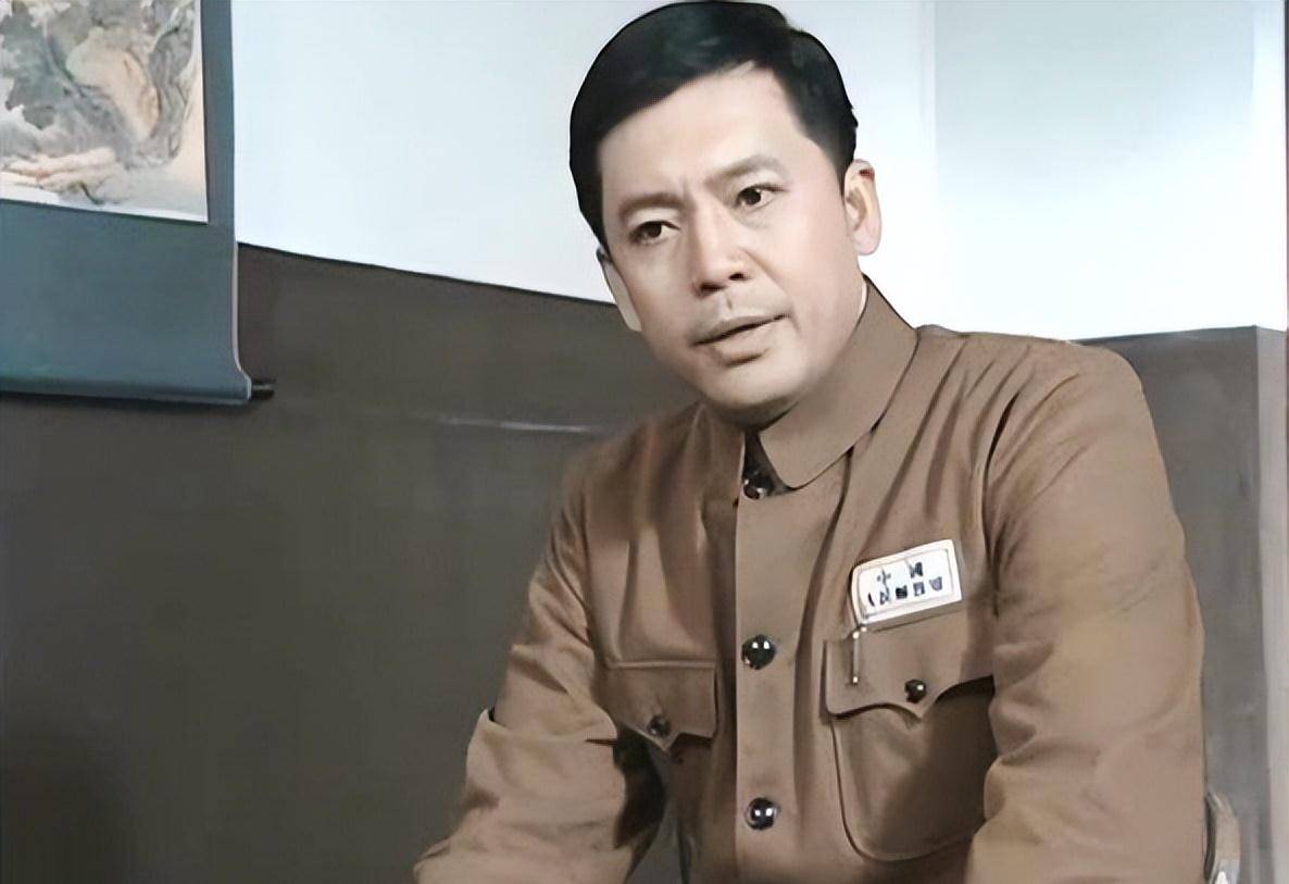 原创赵政委何政军43岁凭亮剑走红成名不弃糟糠妻恩爱30年