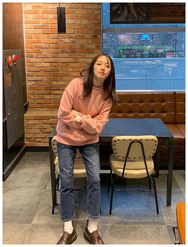 金宝罗韩式穿搭,休闲优雅风,简单大方又轻便,适合秋冬时尚借鉴_外套