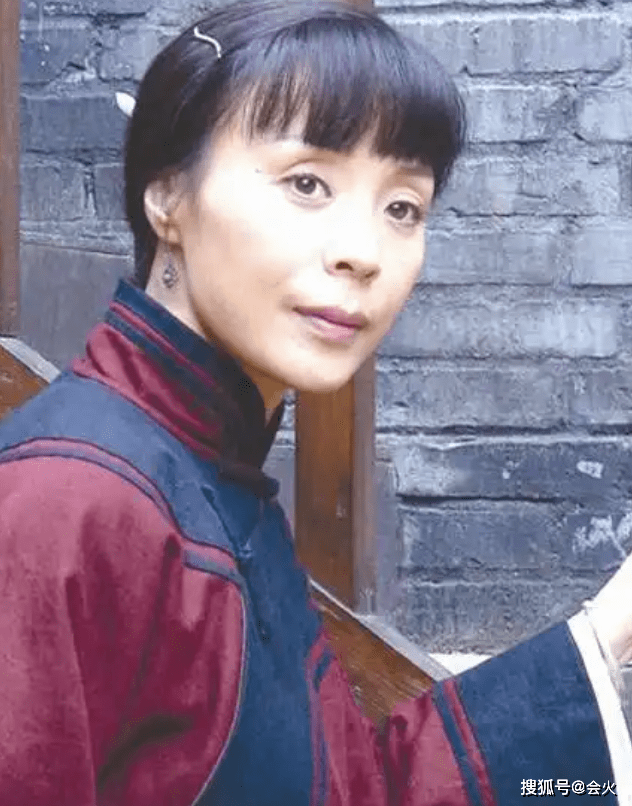 最让人印象深刻的是《人民的名义》,剧中吴刚与岳秀清二人合作饰演