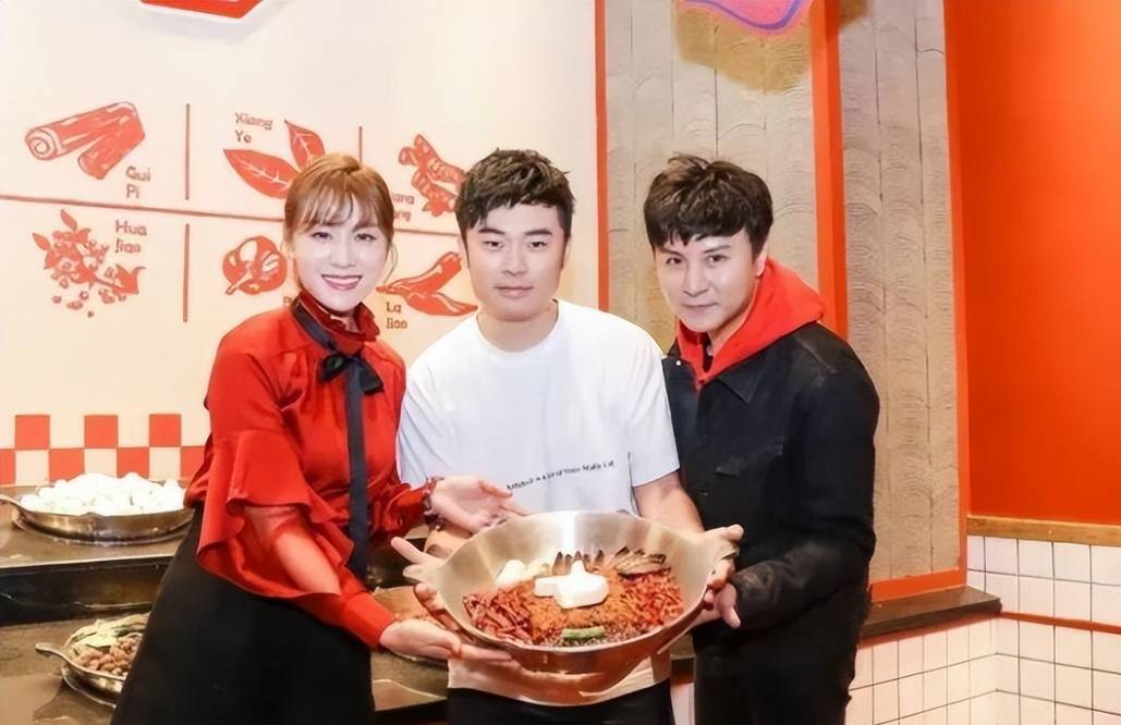 原创贤合庄加盟商爆内幕陈赫每来一次就要花100多万每家店7万