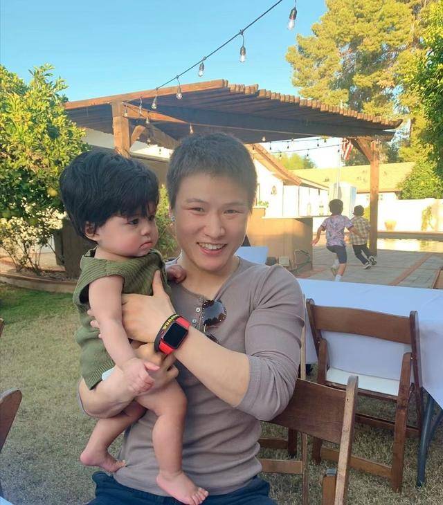 原创张伟丽苍老了她为了复仇容颜憔悴拿完金腰带应考虑嫁人生娃