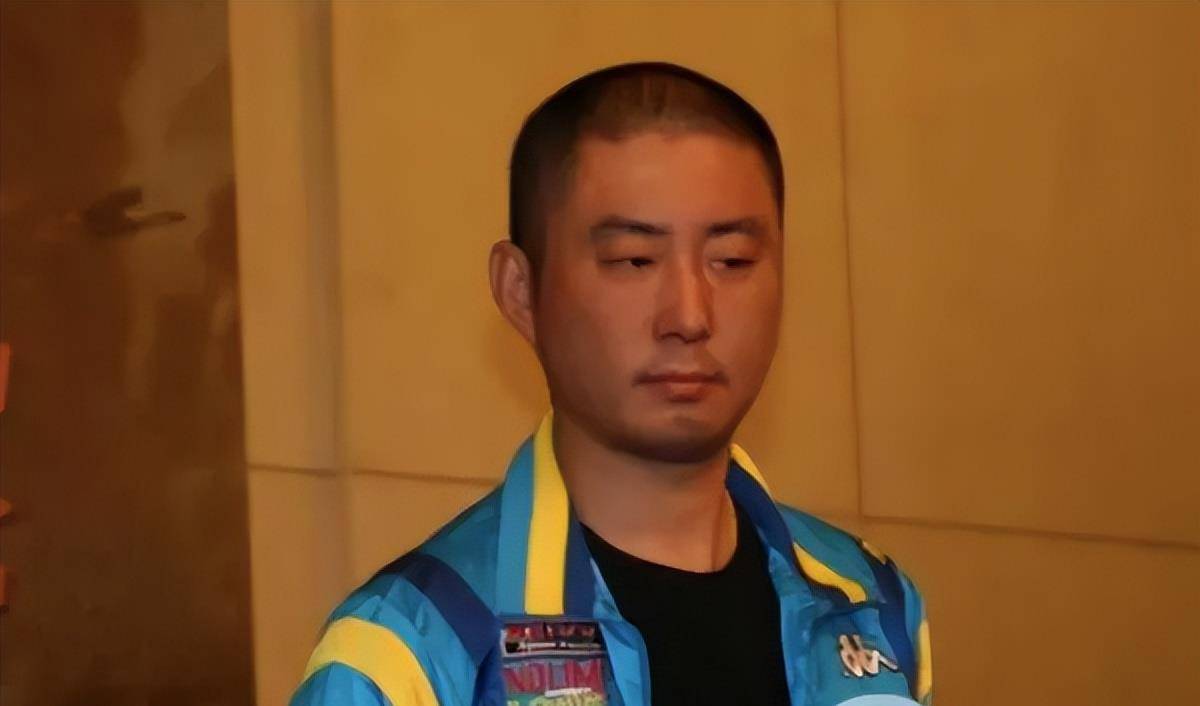 原创斯琴高娃之子孙铁母亲再婚父亲入狱留下阴影一人撑起二老晚年