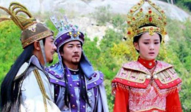 王宝钏守寒窑18年,当了18天皇后,为何她的死让薛平贵长出一口气_王允