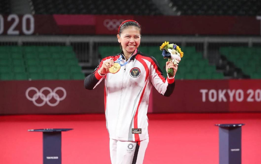 印尼女双名将波莉退役,曾夺东奥会冠军,昨日举办退役仪式!