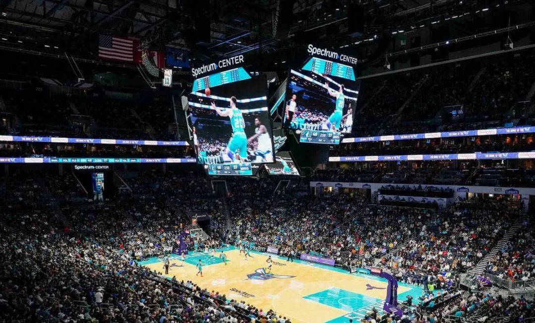 并且在市议会,通过了一项决议:黄蜂将会和主场球馆续约到2045年