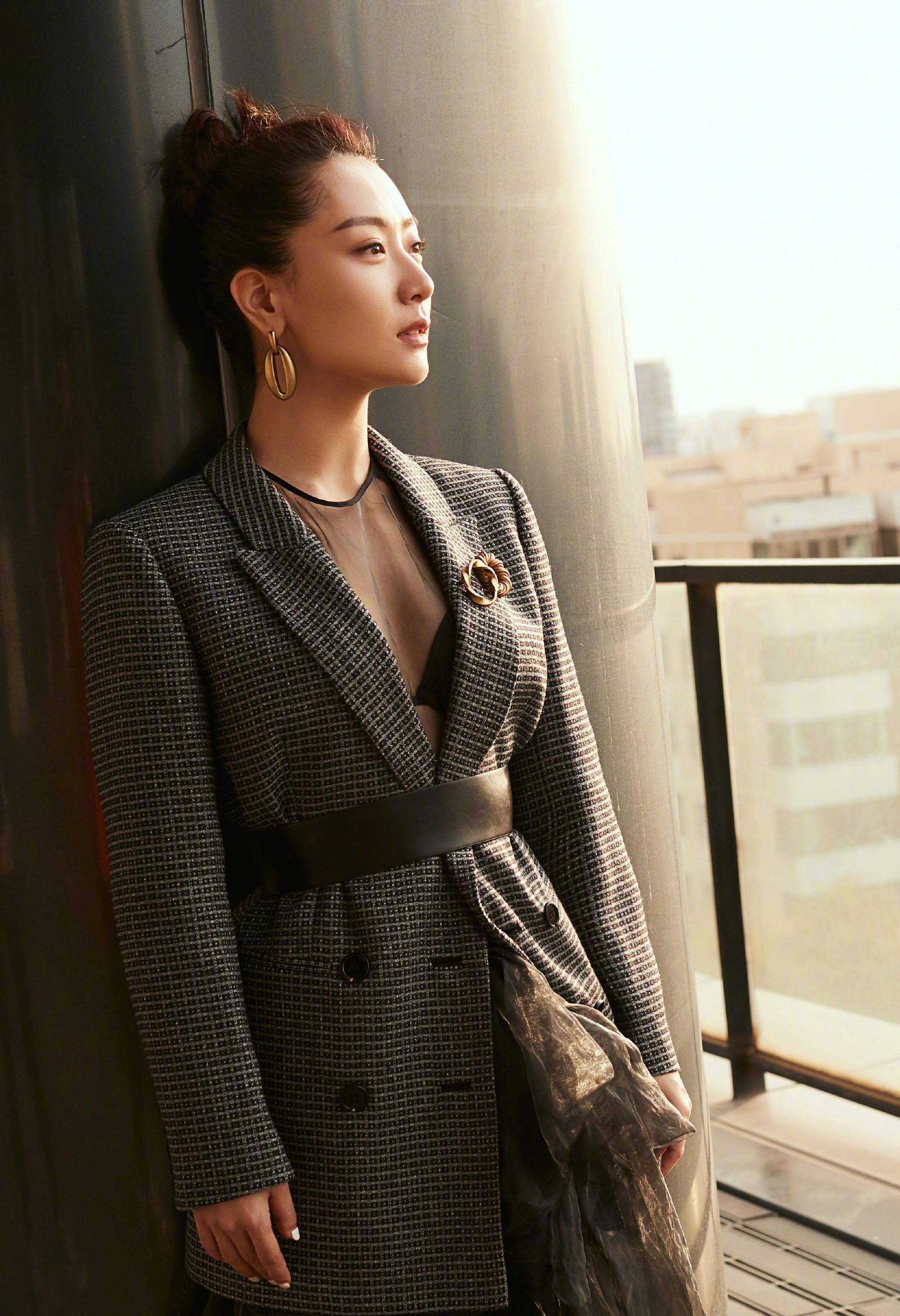 原创白冰时尚火辣身材太迷人了看完这些你就知道以前的她更美