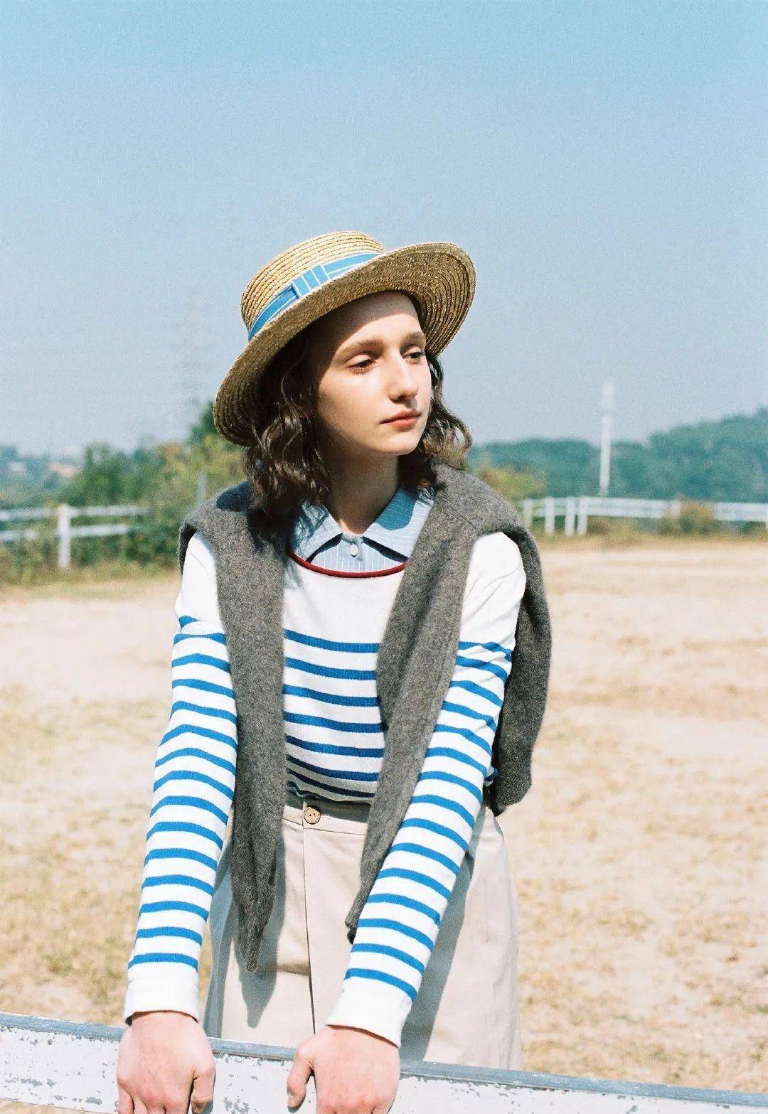 春天就穿"减龄海魂衫",搭裤子,配裙子,都让你美得很自然_条纹_时尚_经