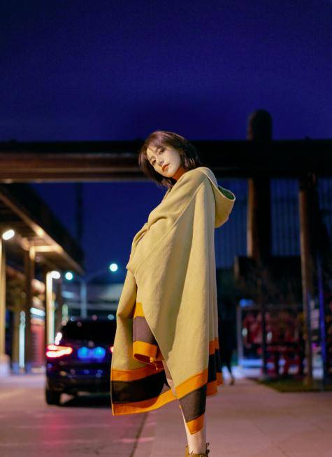 原创41岁高圆圆曝写真侧颜垂目俏皮像小女孩公公思想古板难复出