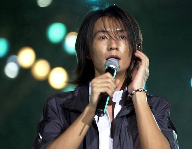 原创最低调歌者朴树妻子陪他走过最艰难时光如今怎样了