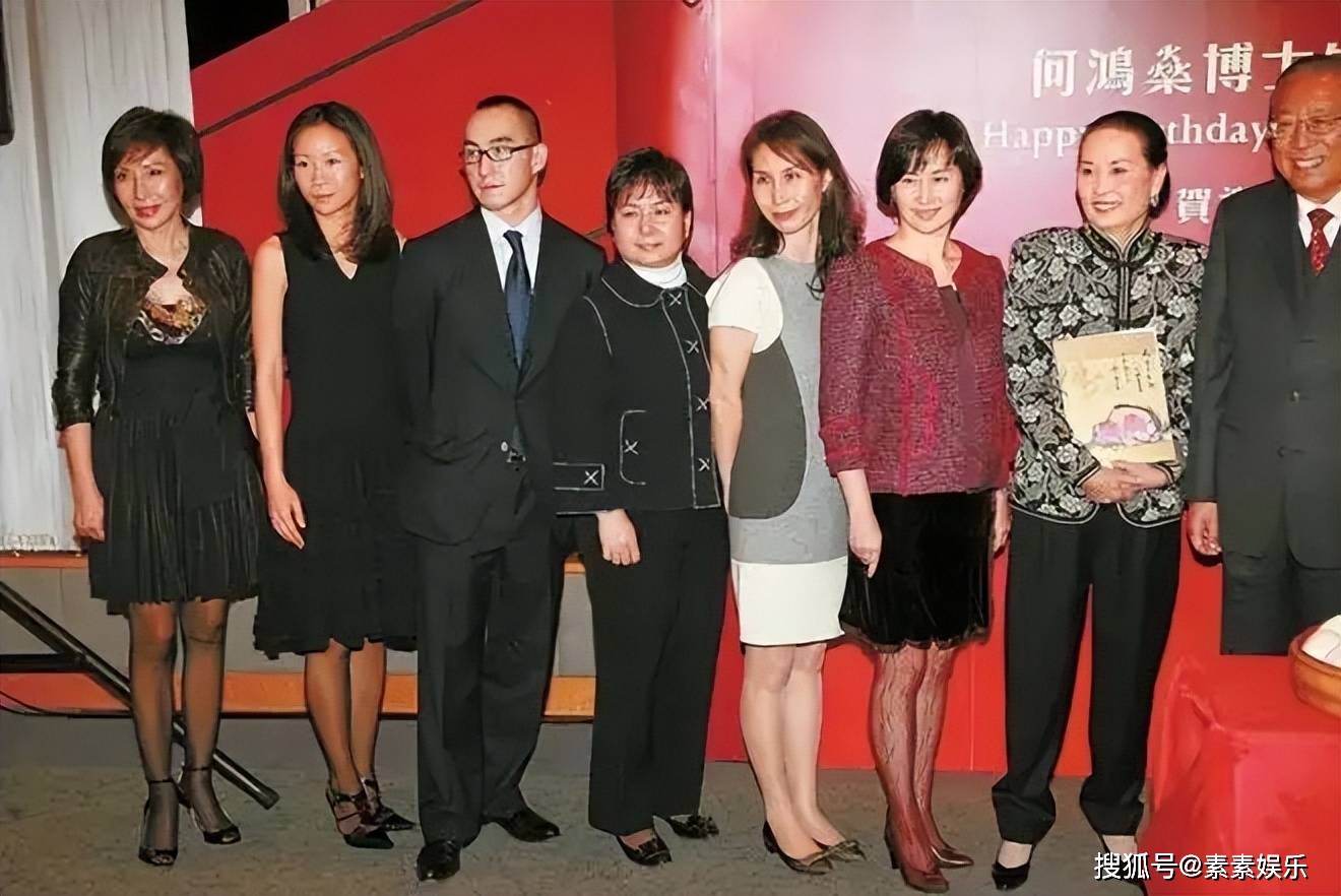 蓝琼缨离世第8天,长女何超琼露面显憔悴