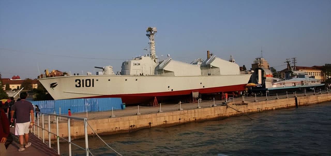 导弹艇基础参数,满载排水量达到了205吨,动力系统为仿制的k48e150zc型