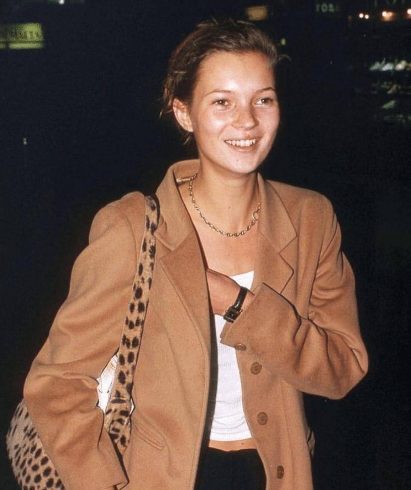 原创90年代的凯特摩丝美得真实不造作有个性的女孩才能成为时尚icon